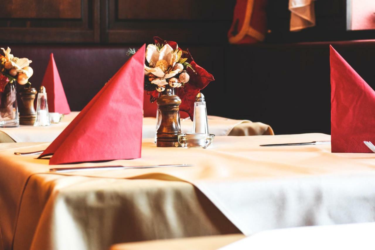 Restaurant Pansion Wien Cierny Brod Luaran gambar