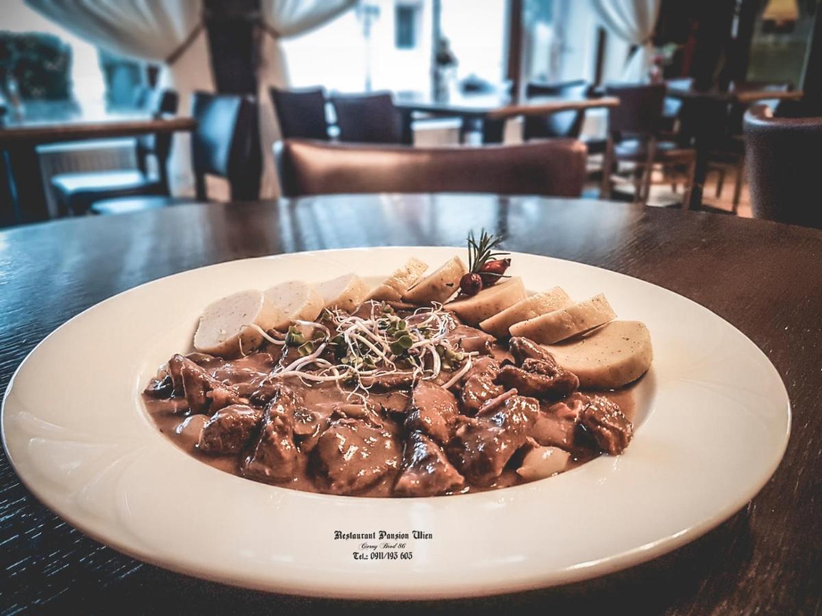 Restaurant Pansion Wien Cierny Brod Luaran gambar